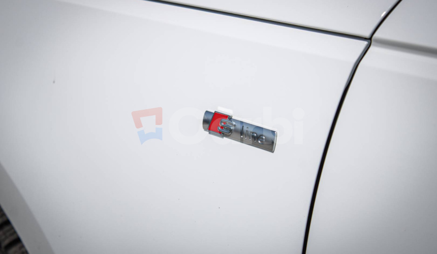 Audi A4 Avant 3.0 TDI V6 Quattro 3x Sline, Virtual cockpit, el. ťažné