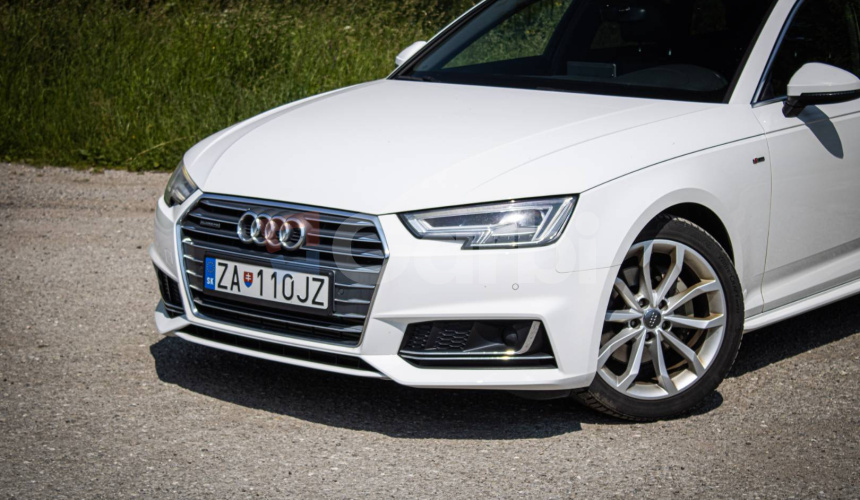 Audi A4 Avant 3.0 TDI V6 Quattro 3x Sline, Virtual cockpit, el. ťažné