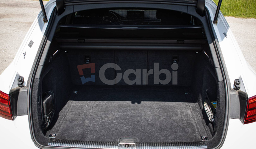 Audi A4 Avant 3.0 TDI V6 Quattro 3x Sline, Virtual cockpit, el. ťažné