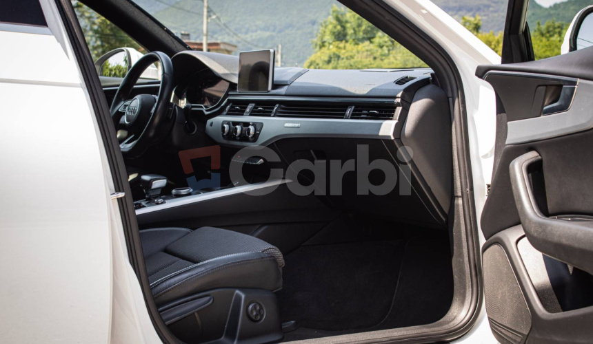 Audi A4 Avant 3.0 TDI V6 Quattro 3x Sline, Virtual cockpit, el. ťažné