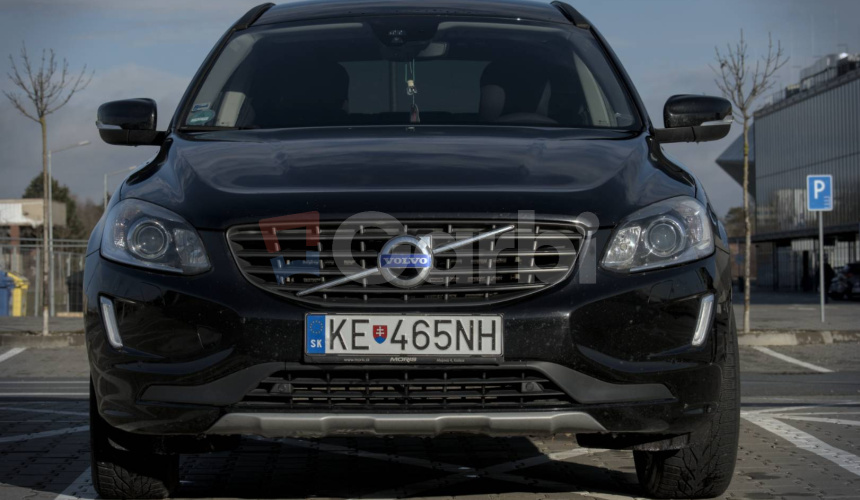 Volvo XC60 D4 2.0L Drive-E Momentum