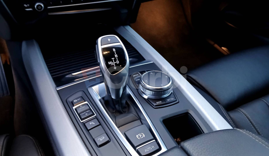 BMW X5 xDrive30d A/T