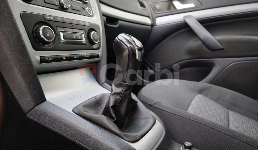Škoda Octavia Combi 1.6 TDI Ambition 2012 158000km