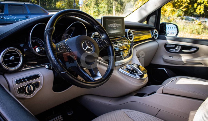Mercedes-Benz V trieda V250d 4matic AMG, webasto, distronic, chladnička, odvetrávanie, ťažné, 3