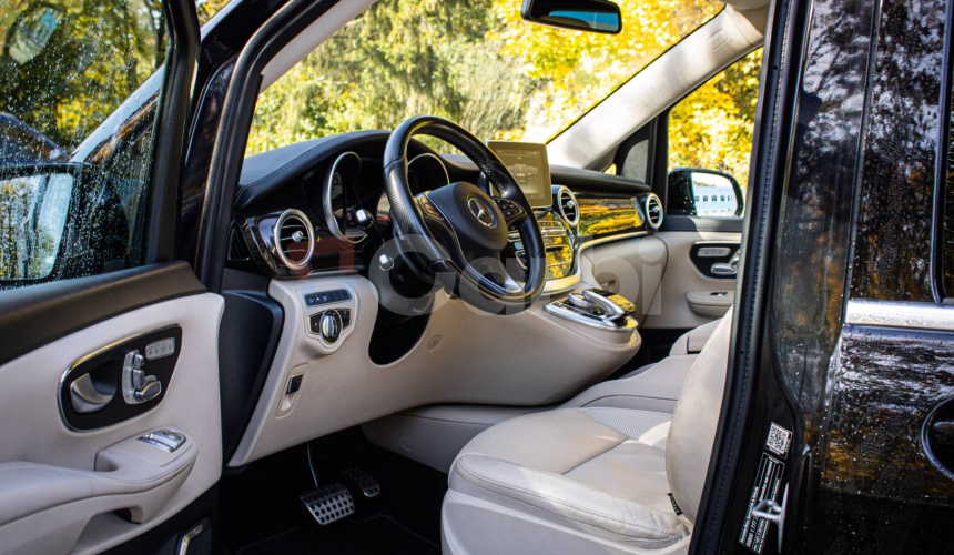Mercedes-Benz V trieda V250d 4matic AMG, webasto, distronic, chladnička, odvetrávanie, ťažné, 3