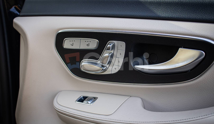 Mercedes-Benz V trieda V250d 4matic AMG, webasto, distronic, chladnička, odvetrávanie, ťažné, 3