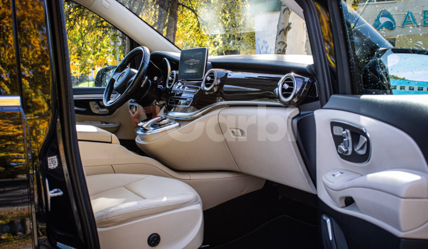 Mercedes-Benz V trieda V250d 4matic AMG, webasto, distronic, chladnička, odvetrávanie, ťažné, 3