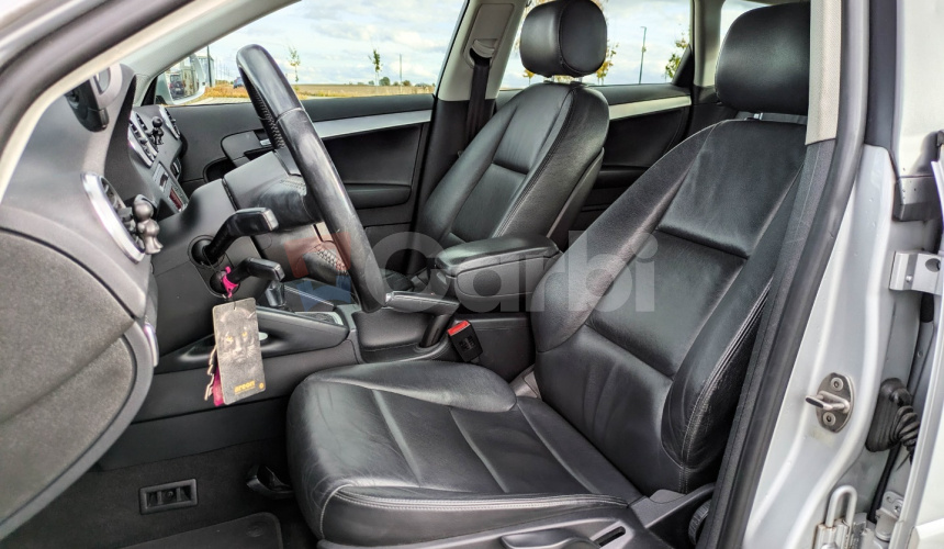 Audi A3 Sportback 1.6 TDI 77kW, A7, 5d