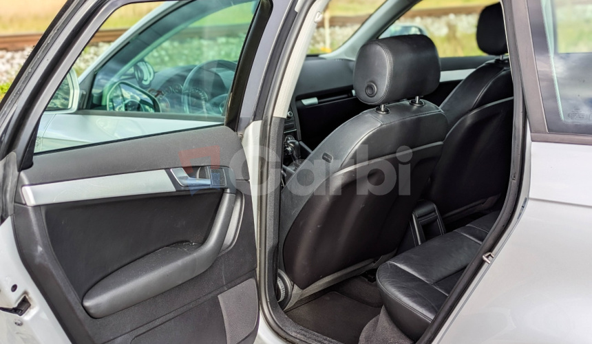 Audi A3 Sportback 1.6 TDI 77kW, A7, 5d