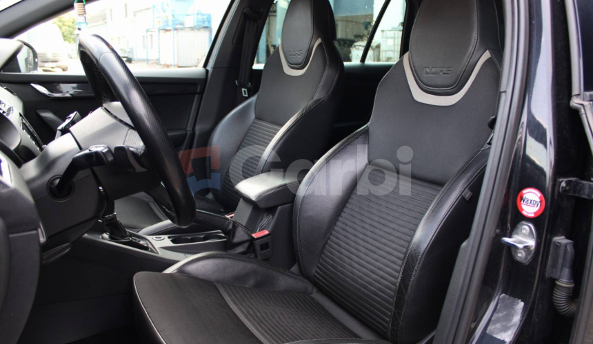 Škoda Octavia Combi 2.0 TDI DPF RS DSG