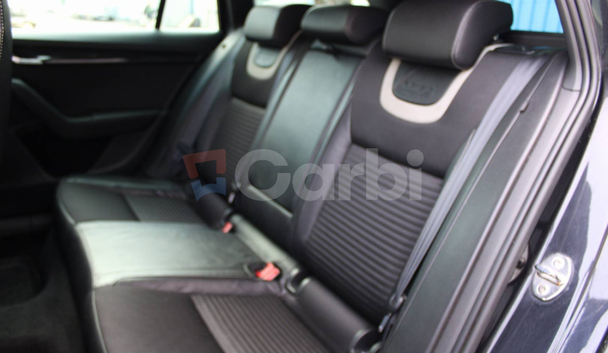Škoda Octavia Combi 2.0 TDI DPF RS DSG
