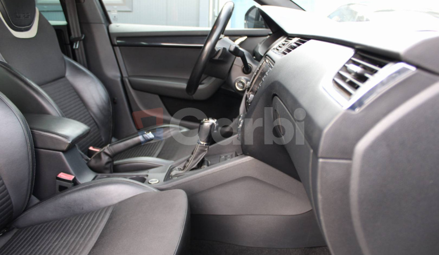 Škoda Octavia Combi 2.0 TDI DPF RS DSG