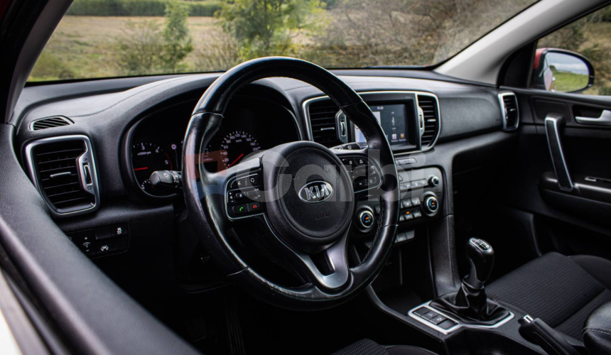 Kia Sportage 1.7 CRDi Gold +, 1. majiteľ, slovenské, nelakované, v záruke
