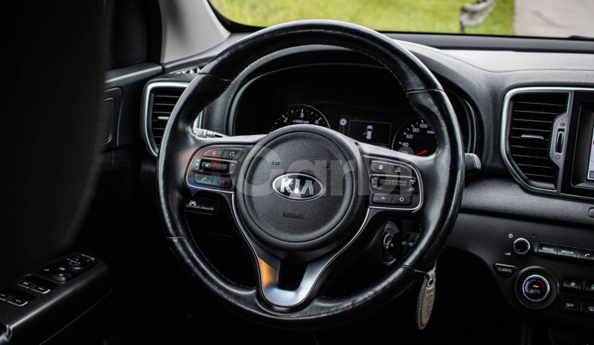 Kia Sportage 1.7 CRDi Gold +, 1. majiteľ, slovenské, nelakované, v záruke