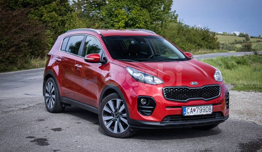 Kia Sportage 1.7 CRDi Gold +, 1. majiteľ, slovenské, nelakované, v záruke