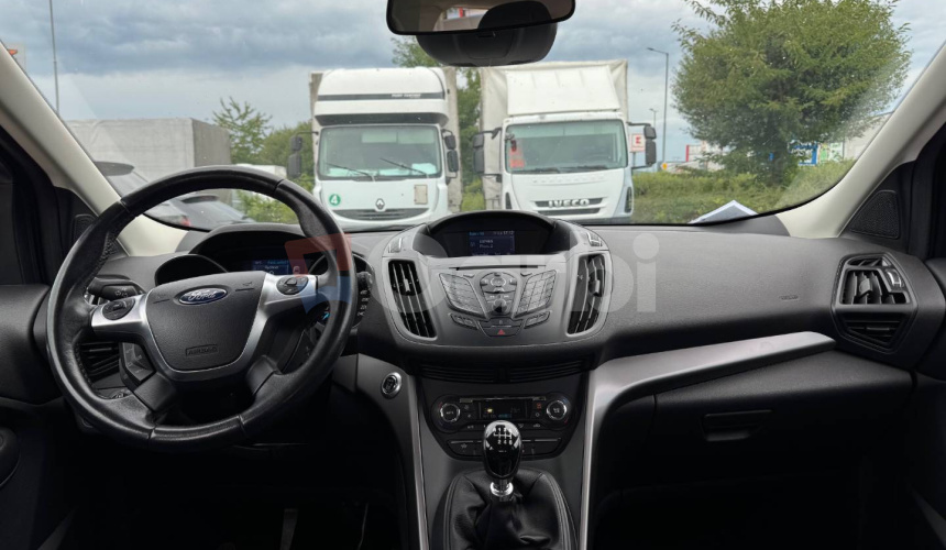 Ford Kuga 1.5 EcoBoost Titanium FWD