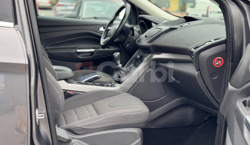 Ford Kuga 1.5 EcoBoost Titanium FWD