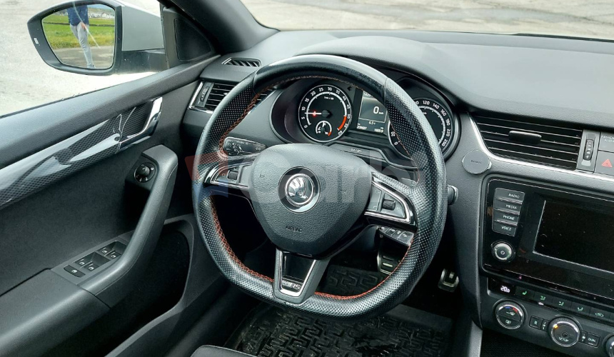 Škoda Octavia Combi 2.0 TDI DPF RS DSG