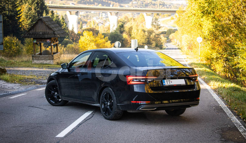 Škoda Superb 1.5 TSI DSG Sportline BLACK, Virtual, Canton, ACC, DCC, Záruka