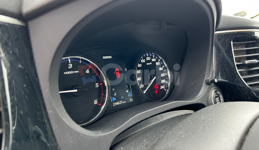 Mitsubishi Outlander MITSUBISHI