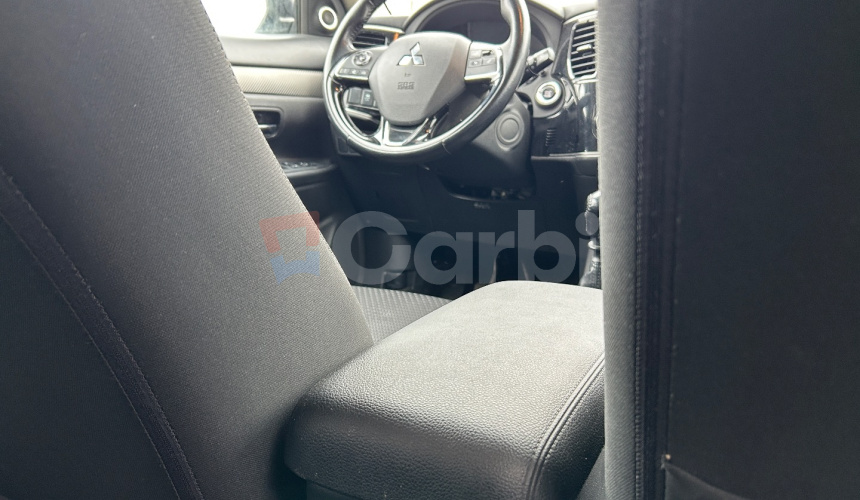 Mitsubishi Outlander MITSUBISHI
