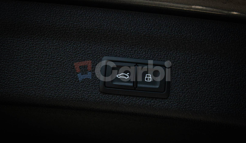 Audi A6 Avant 40 TDI Quattro 3xSline, Matrix LED, Pano, Soft-close, Virtual, Ambient