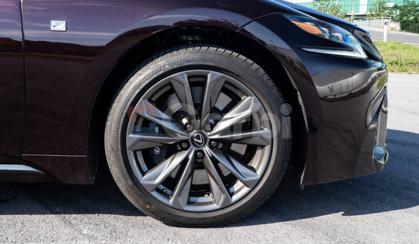 Lexus LS 500h F Sport