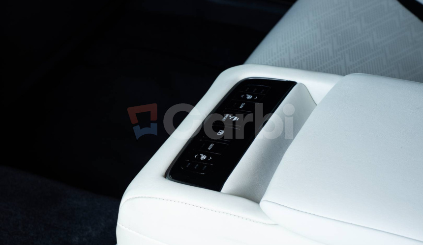 Lexus LS 500h F Sport