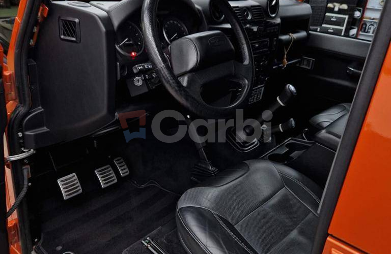 Land Rover Defender 90 2.2D Hard Top