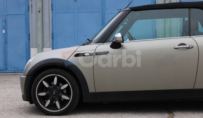 Mini Cooper Cabrio Sidewalk