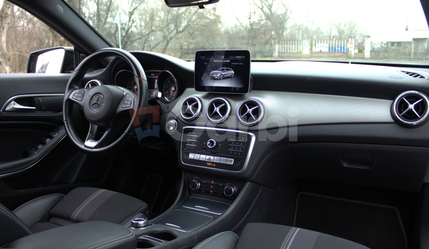 Mercedes-Benz CLA Shooting Brake 180, 90kw, AT7