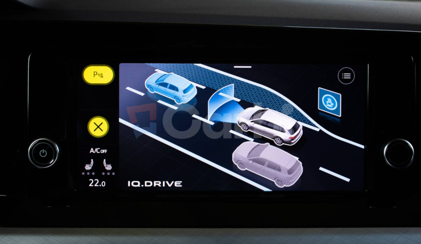 Volkswagen Golf Variant 1.5 TSI Life, Slovenské, Mŕtvy uhol, Lane assist, Adaptívny tempomat, k