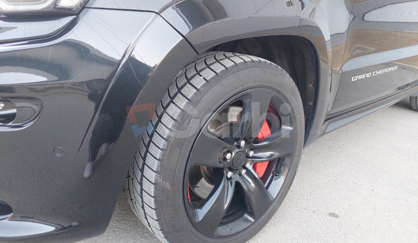 Jeep Grand Cherokee SRT