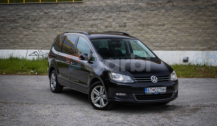 Volkswagen Sharan 2.0 TDI CR DSG, Bixenón, Navi, Ťažné, nelakované, vymenené rozvody, Nová STK