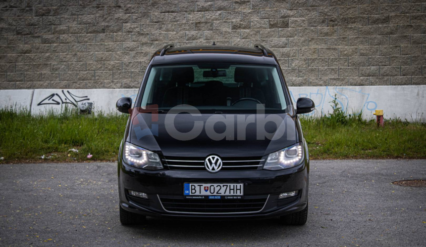 Volkswagen Sharan 2.0 TDI CR DSG, Bixenón, Navi, Ťažné, nelakované, vymenené rozvody, Nová STK