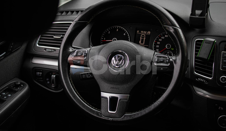 Volkswagen Sharan 2.0 TDI CR DSG, Bixenón, Navi, Ťažné, nelakované, vymenené rozvody, Nová STK