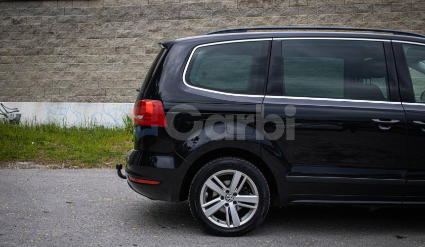 Volkswagen Sharan 2.0 TDI CR DSG, Bixenón, Navi, Ťažné, nelakované, vymenené rozvody, Nová STK