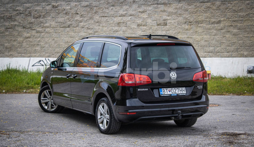 Volkswagen Sharan 2.0 TDI CR DSG, Bixenón, Navi, Ťažné, nelakované, vymenené rozvody, Nová STK