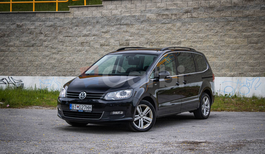 Volkswagen Sharan 2.0 TDI CR DSG, Bixenón, Navi, Ťažné, nelakované, vymenené rozvody, Nová STK