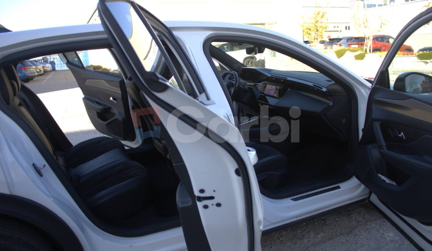 Peugeot 408 1.2 PureTech 130 GT EAT8