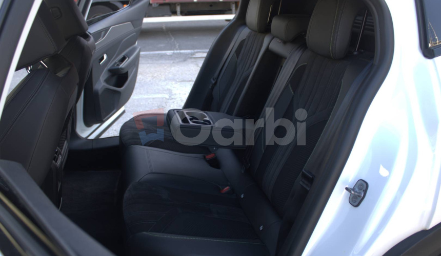 Peugeot 408 1.2 PureTech 130 GT EAT8