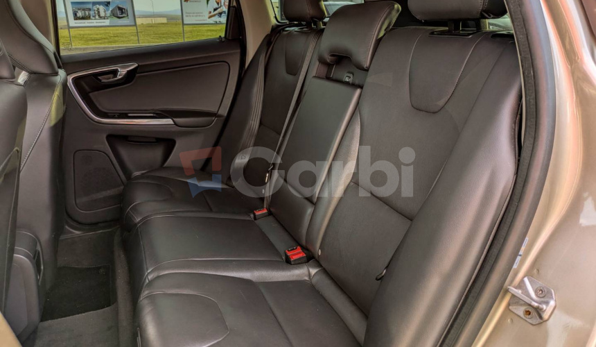 Volvo XC60 D4 Momentum Geartronic AWD, 120kW, A6, 5d.