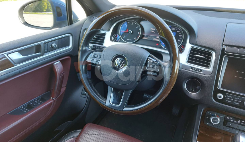 Volkswagen Touareg II 3.0 TDI Executive, 193 kW, 4motion