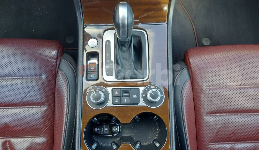 Volkswagen Touareg II 3.0 TDI Executive, 193 kW, 4motion
