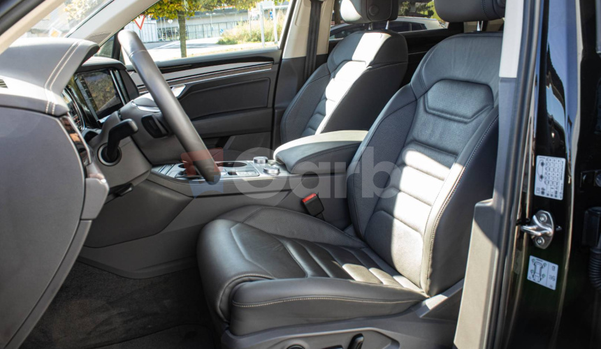 Volkswagen Touareg 3.0 V6 TDI 170 kW Matrix, Vzduch, Masáž