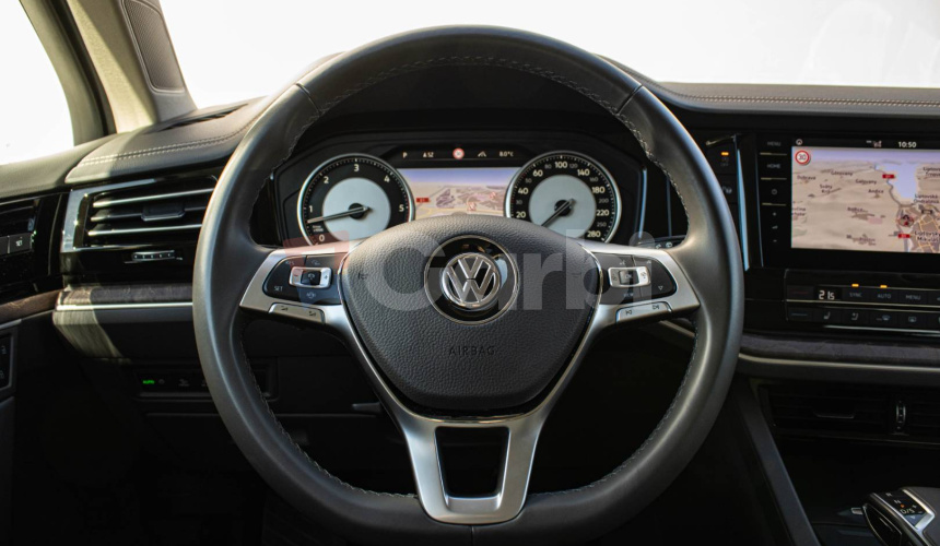 Volkswagen Touareg 3.0 V6 TDI 170 kW Matrix, Vzduch, Masáž