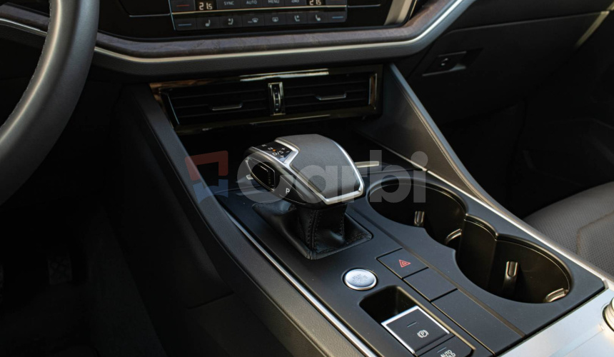 Volkswagen Touareg 3.0 V6 TDI 170 kW Matrix, Vzduch, Masáž