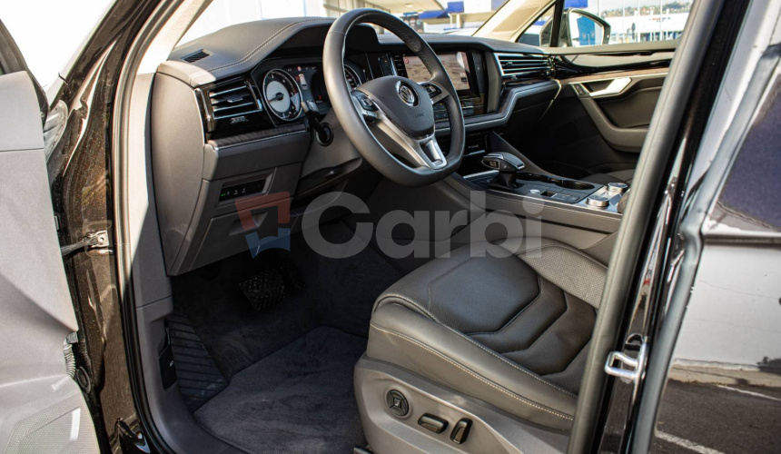 Volkswagen Touareg 3.0 V6 TDI 170 kW Matrix, Vzduch, Masáž