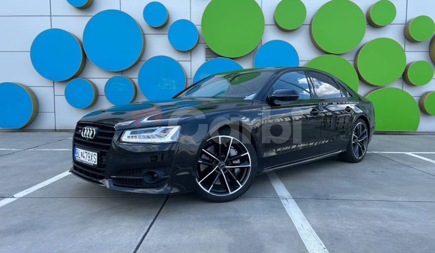 Audi S8 PLUS Quattro AT8 (605k)