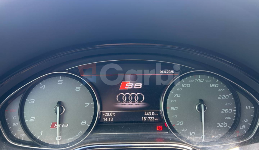 Audi S8 PLUS Quattro AT8 (605k)